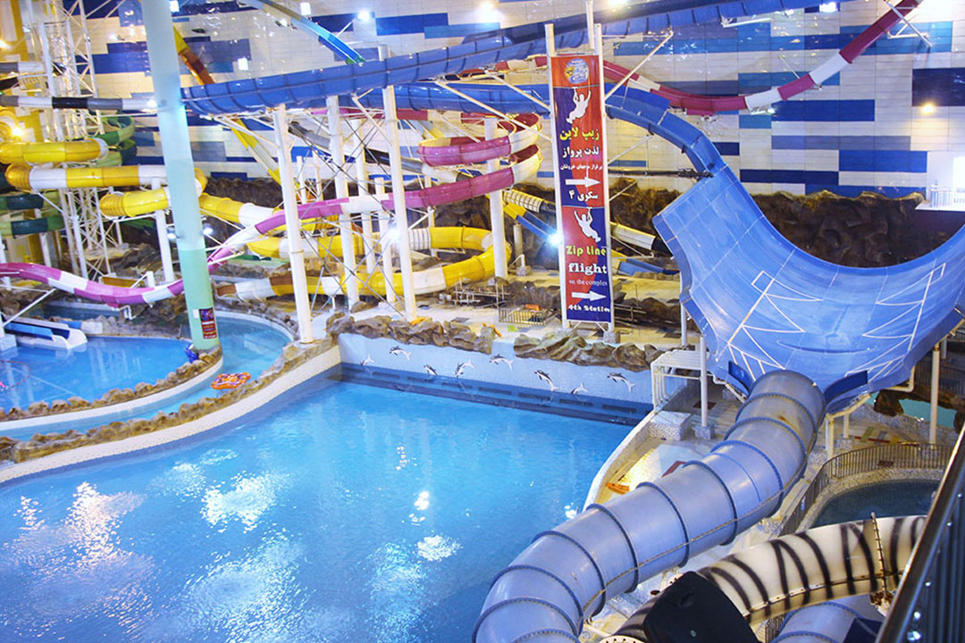 پارک آبی سرزمین موجهای خروشان مشهد