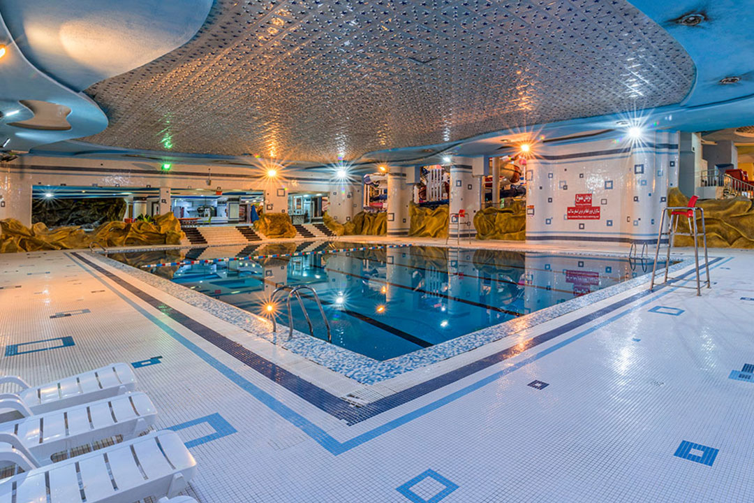 پارک آبی سرزمین موجهای خروشان مشهد